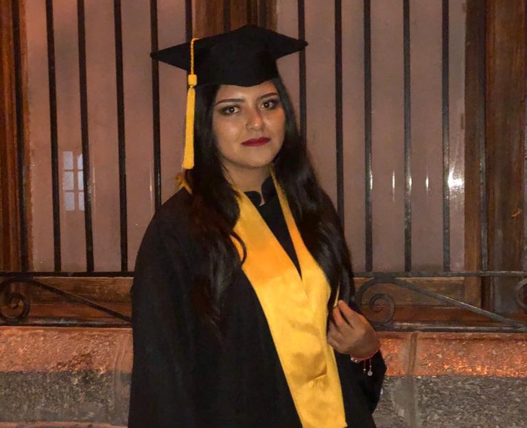 Alejandra se graduó como Ingeniera Industrial.